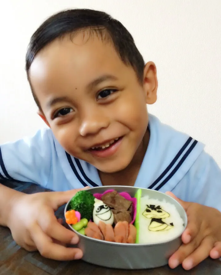 My son with his obento|Yulia Haradaさん