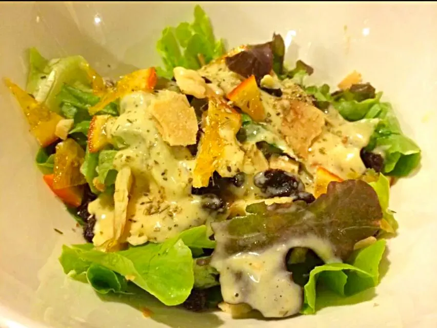 Snapdishの料理写真:Salad w Pineapple Dressing|Benny,Newbies' gluten free cookingさん