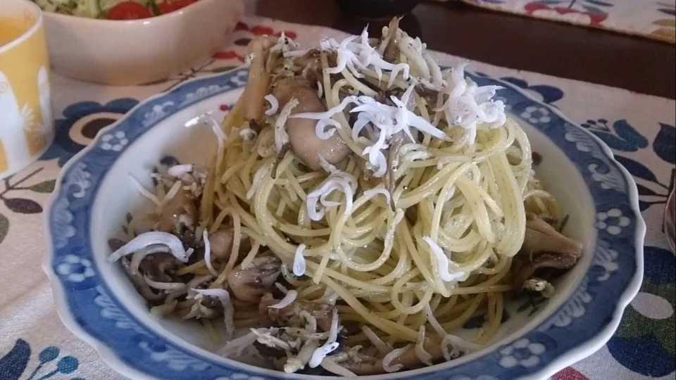 しらすとまいたけのジェノベーゼパスタ|ゆうkitchenさん