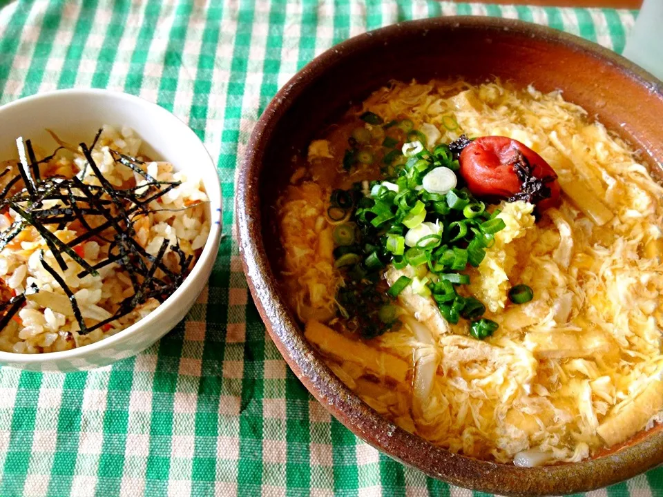 梅とじあんかけうどん🍀生姜をたっぷりせて&秋シャケの炊き込みご飯😊|nono_miさん