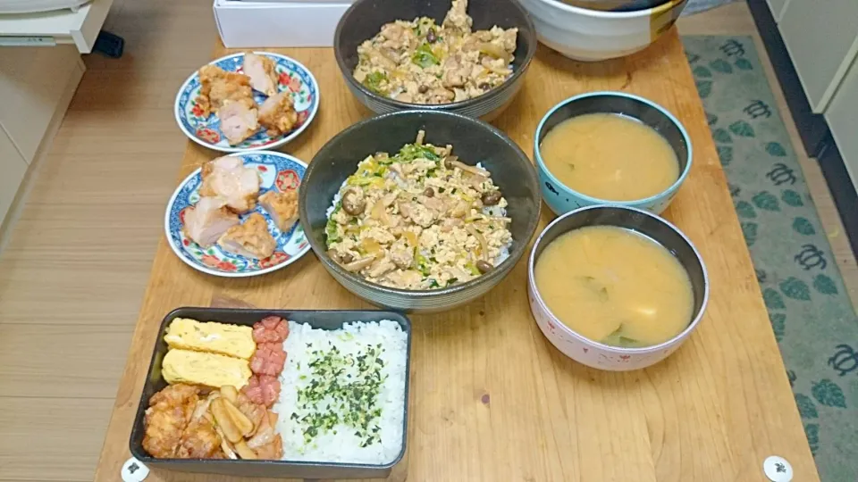 親子丼
味噌汁
からあげ
弁当|梨花さん