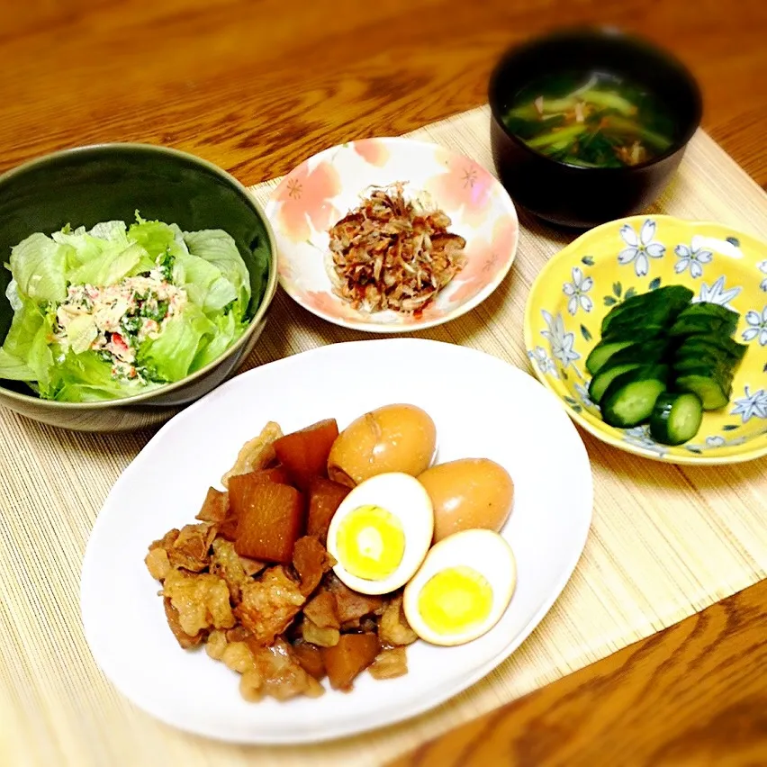 カニとレタスのサラダ・焼き椎茸とミョウガのおかか和え・野菜スープ・キュウリのぬか漬け・モツ味噌煮|美也子さん