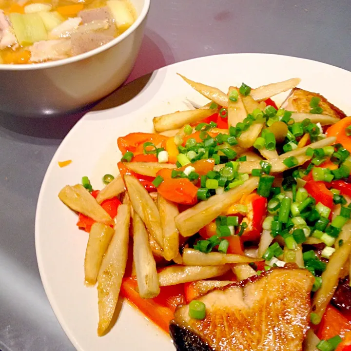 ブリと彩り野菜の南蛮炒め＆豚汁|ぺろたんさん