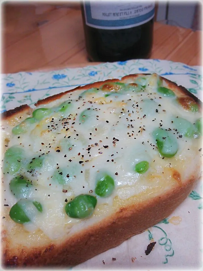 Snapdishの料理写真:shoooocoさんのこんなに美味しかったなんて知らなかったです。枝豆とチーズのトースト♡
ほんっとに 『はぁ～～～』でしたｗｗｗ(｡ ﾉ∀<)ⅴ|yucaxxxさん