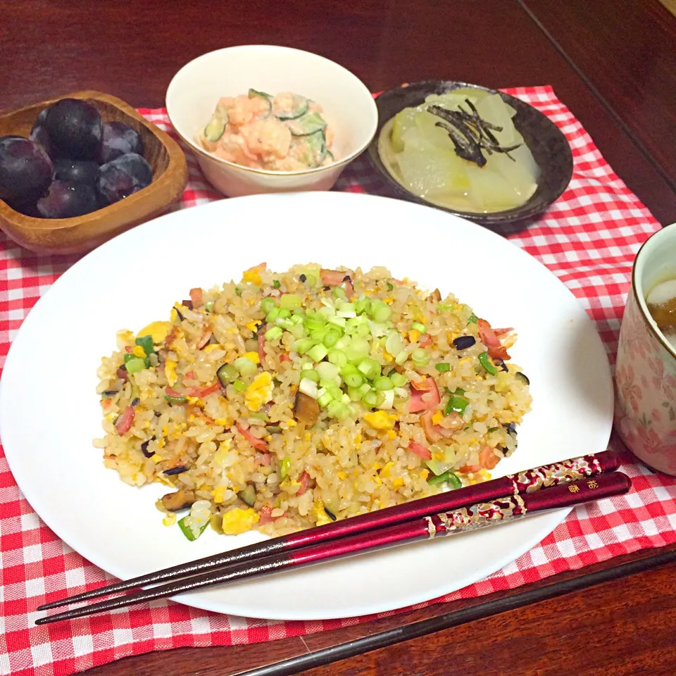 Snapdishの料理写真:パラパラチャーハン、冬瓜の煮物、タラモサラダ🍚🍴😋|♥️さん