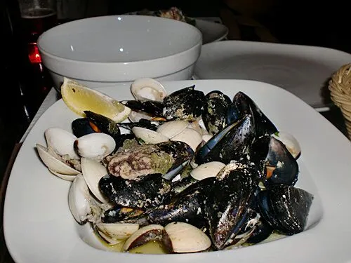 Mixed Mussels|Tya LaCroaziaさん