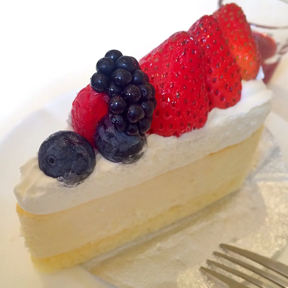 Snapdishの料理写真:Angel berry cheese cake|PJさん