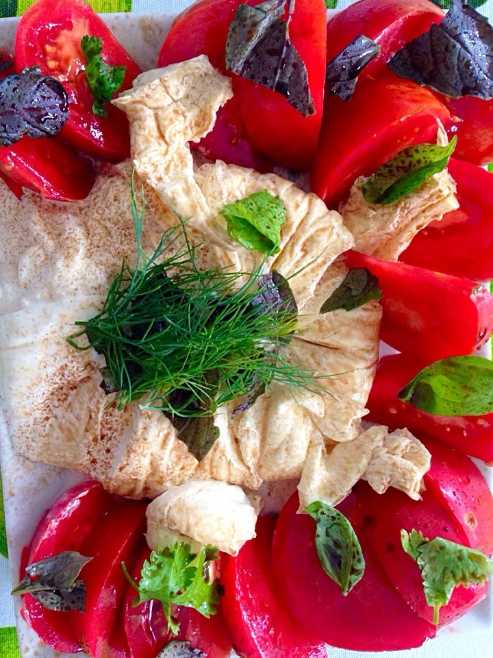 Burrata and tomato with Thai Basil|Aliceさん