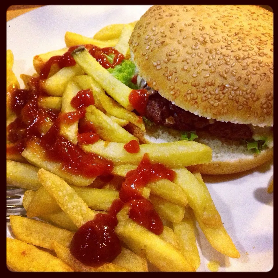 Snapdishの料理写真:🍟🍔gnam gnam american style|Sara Derudiさん