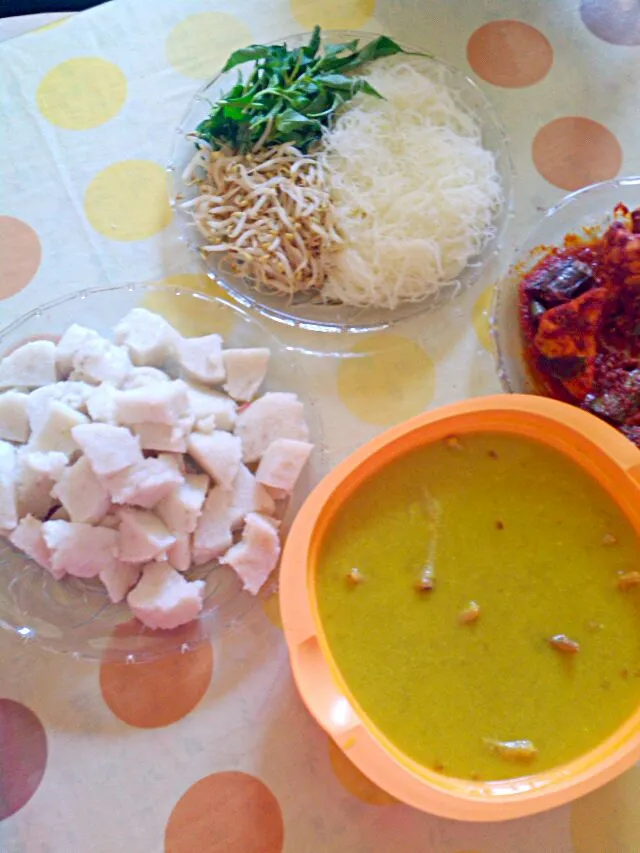 Snapdishの料理写真:laksa bogor|Rizkha Ayudya Yuliasariさん