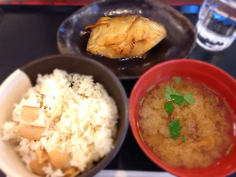 煮魚定食(松茸ご飯|totoさん