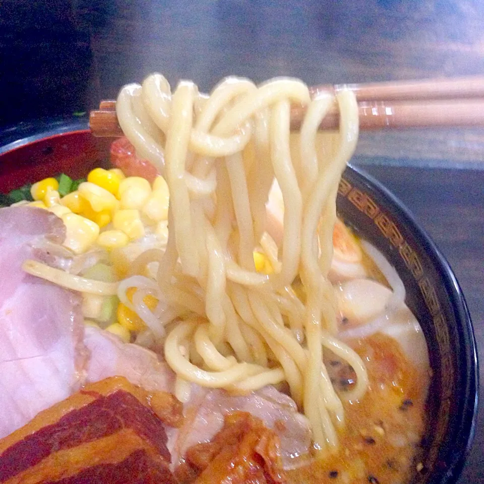 Snapdishの料理写真:特製味噌ラーメンの麺|黒澤 真生さん