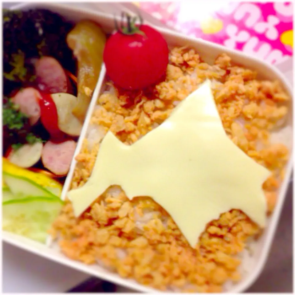 北海道の恵みシャケ弁当…地図をチーズで ♥︎Lunch Box ♥︎|Haz Haz ♡さん