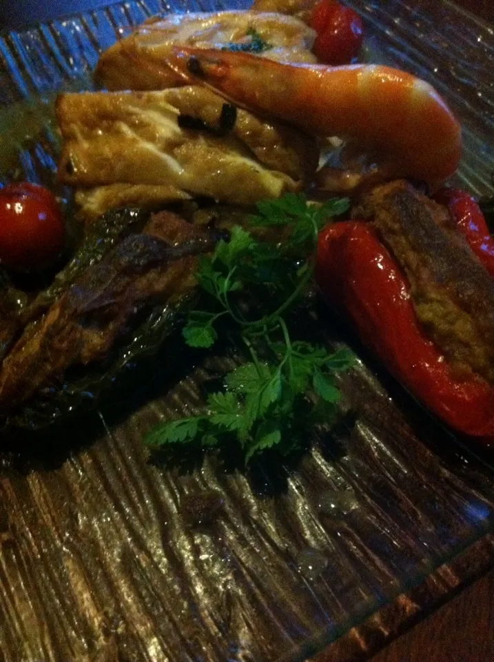 Filet de Grenadier et Noix de Saint Jacques marinés, minis poivrons farcis aux thon et fettuccini sautée|PHILIPPEさん