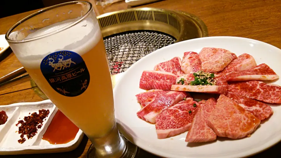 Snapdishの料理写真:山形牛カルビと銀河高原🍺|meguromenさん