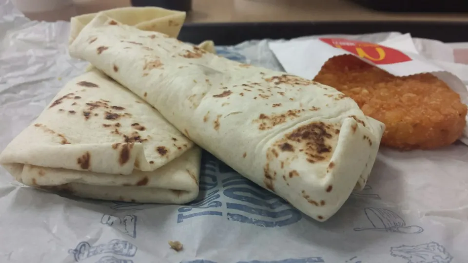 2 Sausage Burrito|Christian J. Torres Cañarteさん