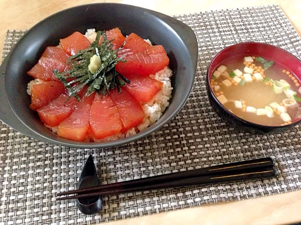 朝から鮪丼|ぷわこさん