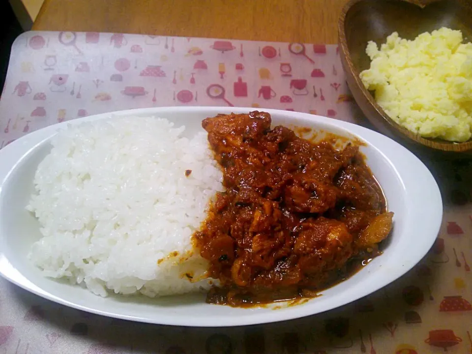 ９月15日 スパイスチキンカレー ポテトサラダ|いもこ。さん