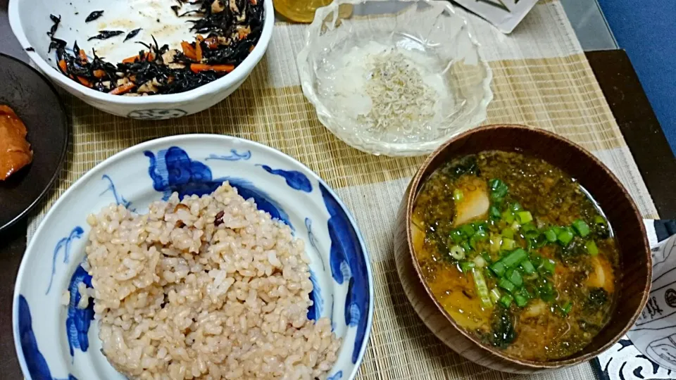 しらすおろし＆ひじき＆里芋の味噌汁|まぐろさん