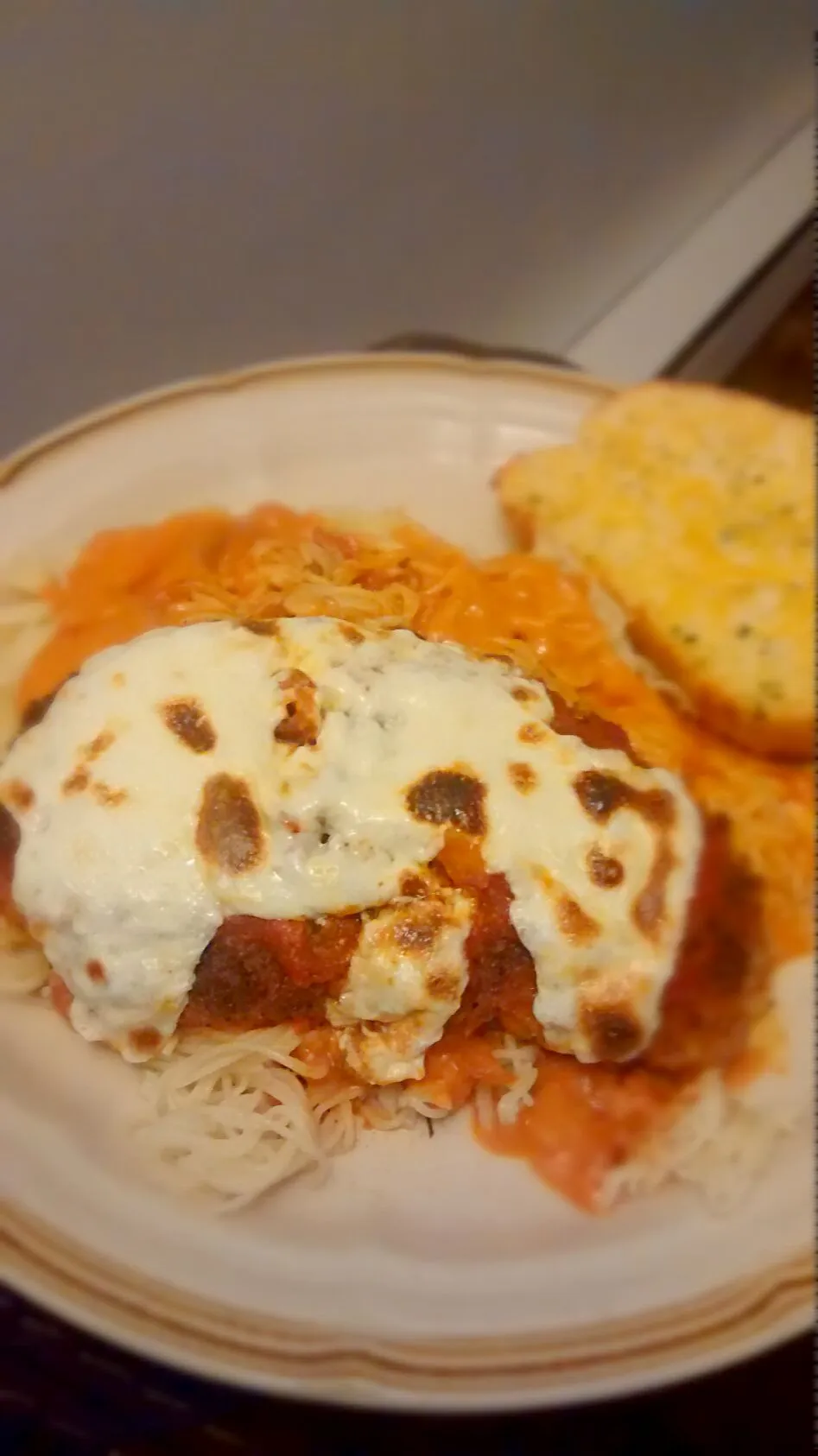 Snapdishの料理写真:Chicken Parmesan|erin viozziさん