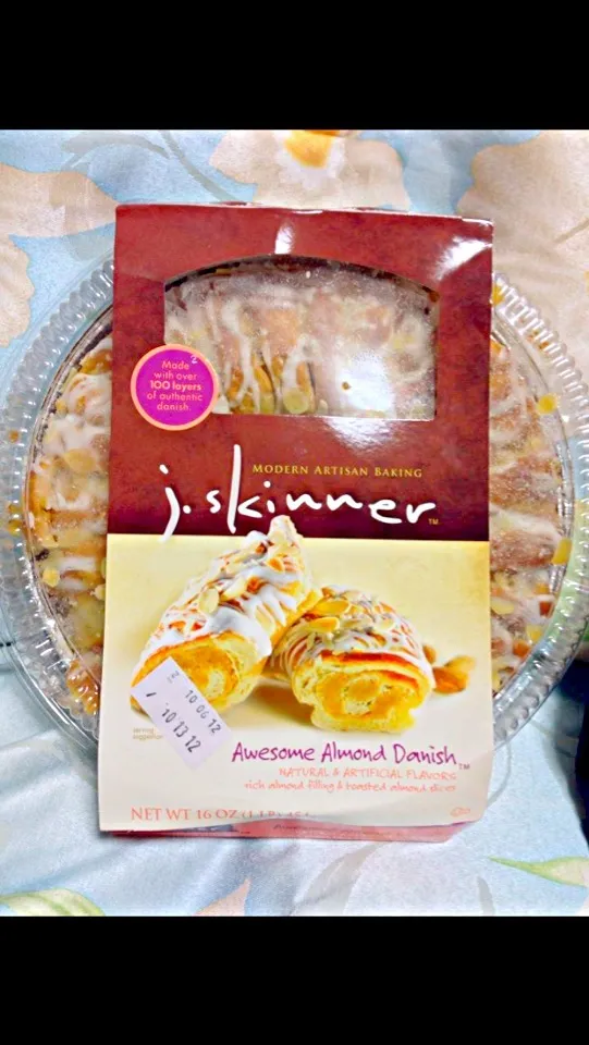 Snapdishの料理写真:💋J.Skinner Almond  Danish💋|Earth Angelさん