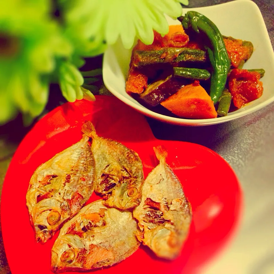 (Filipino Style)  pinakbet and fried dried fish|Laarni Nabongさん