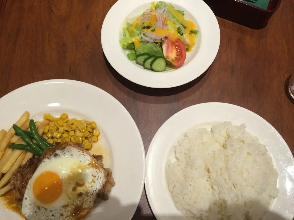 夕飯は洋食|アクちゃんさん