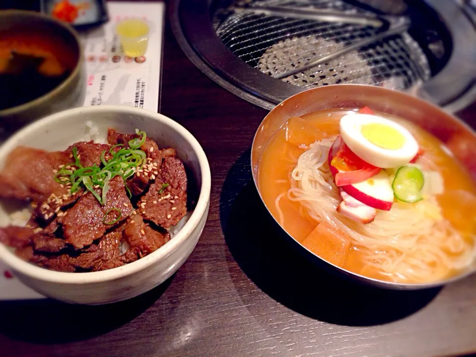 焼肉屋でランチ|はなびさなさん