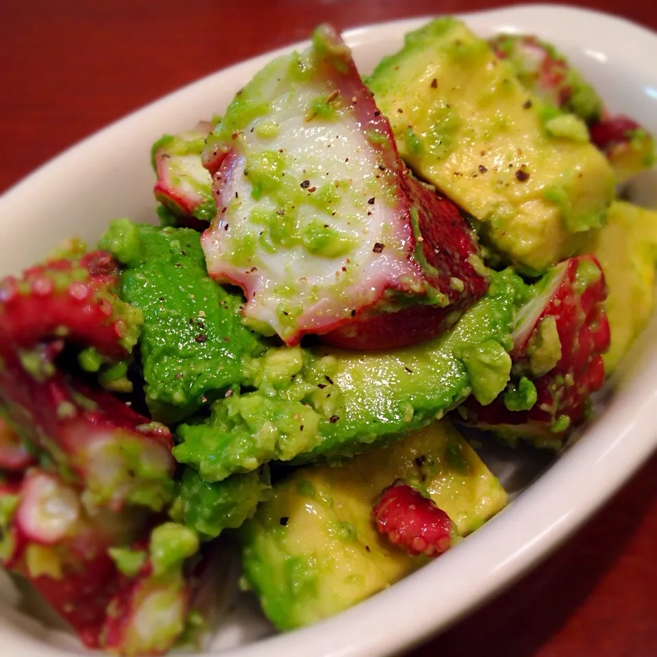 OMさんの料理 Garlic salad of octopus & avocado|hannahさん