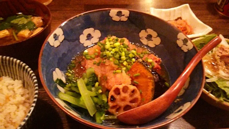 賄い飯♪ 鶏唐揚げのみぞれ煮(大根おろし煮)|Gauche Suzukiさん