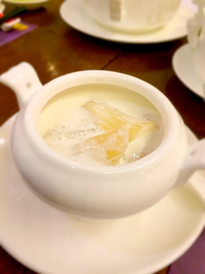 Double boiled almond cream soup with fish maw ^o^|Mak Toniさん