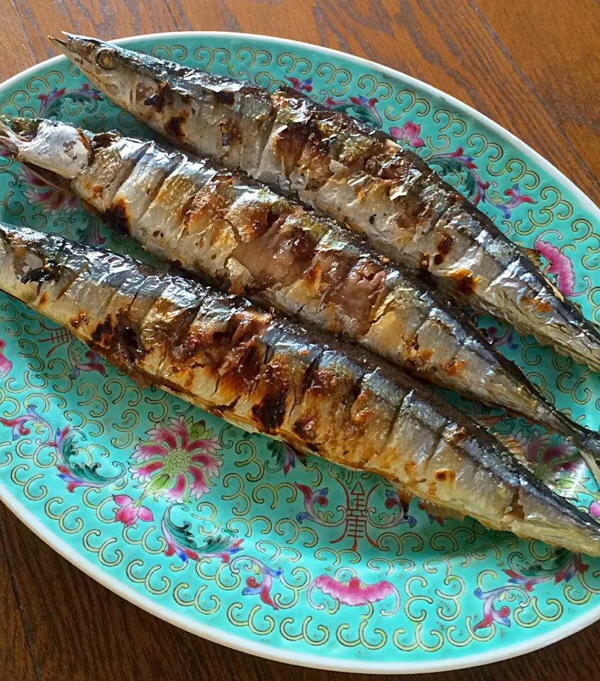 Snapdishの料理写真:秋刀魚の塩焼き|T’s lanaiさん