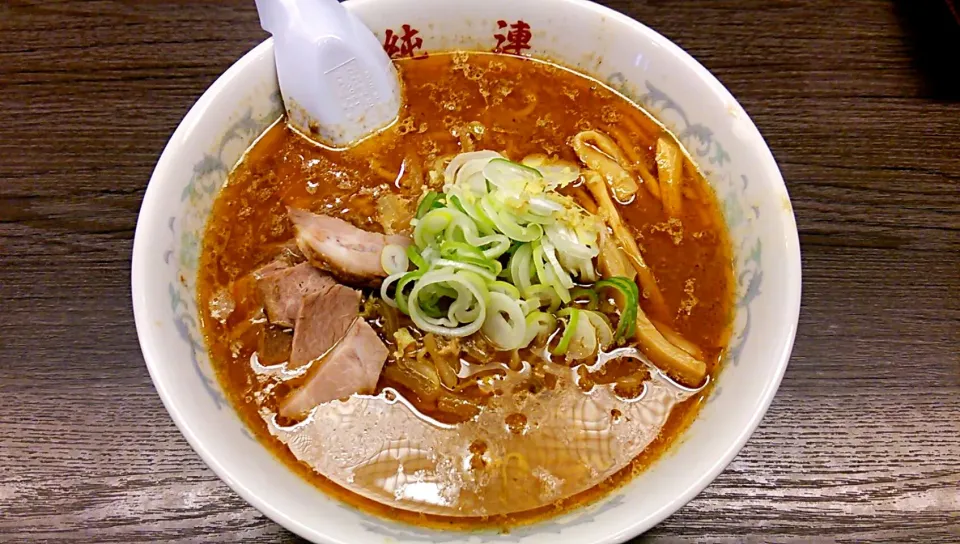 Snapdishの料理写真:札幌遠征5軒目
純連 本店
みそラーメン 820円|しんたたさん