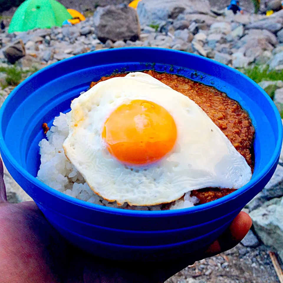 Snapdishの料理写真:山のご馳走♪キーマカレー目玉焼きのせ🍛|ラー山さん