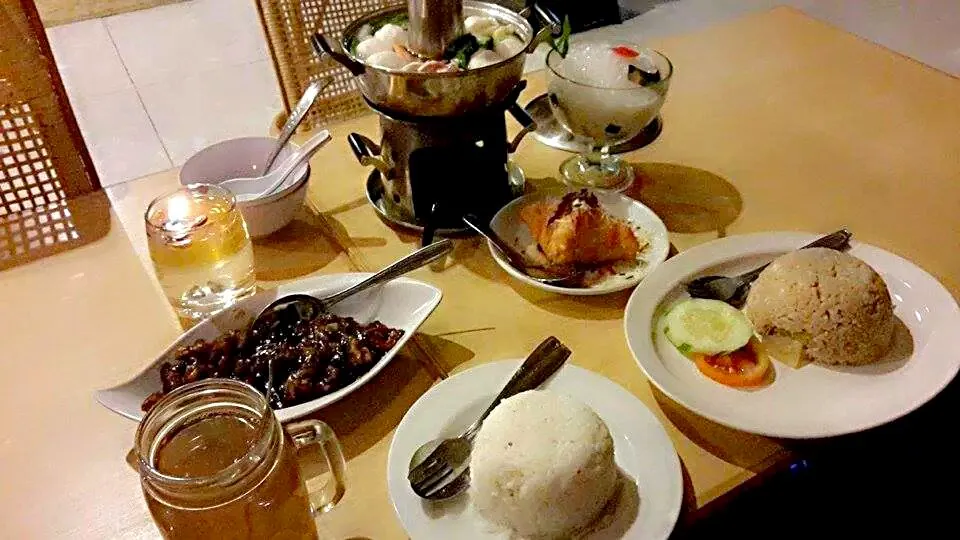 Soupboat Steam, Cumi Lada Hitam, Nasgor Seafood, Gedang Lanang, Es krim Bakar, Es Teler|Kjohärtantå McMaéさん