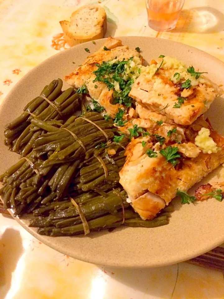 Snapdishの料理写真:French haricot vert with grilled bream|el sushi de la manchaさん