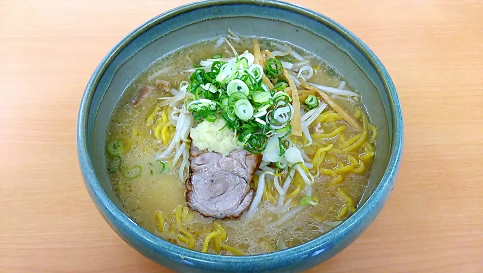 札幌遠征8軒目
麺屋 彩未
味噌ラーメン 750円|しんたたさん