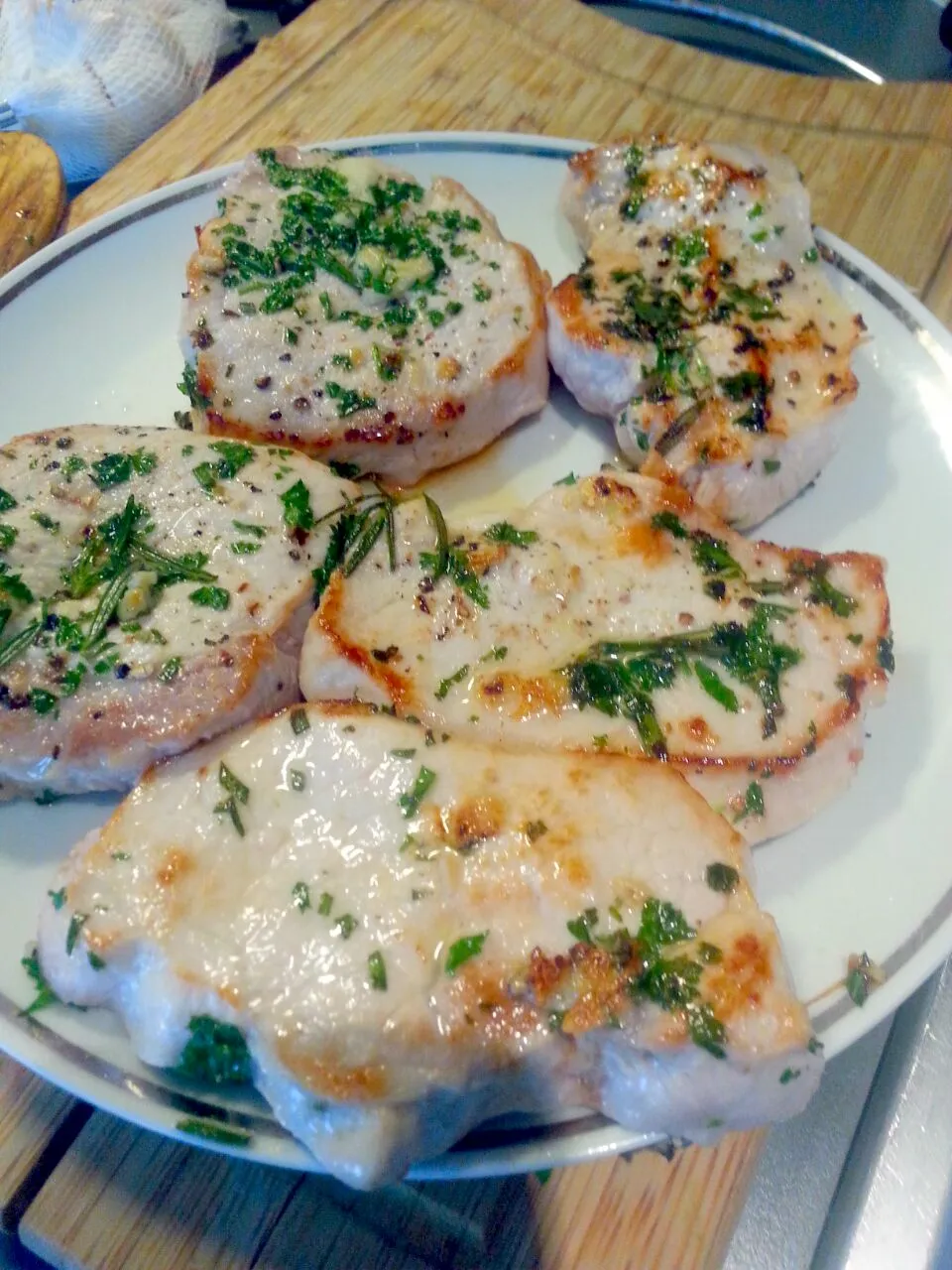 herbs and garlic crusted pork|Karolynn Bachmannさん