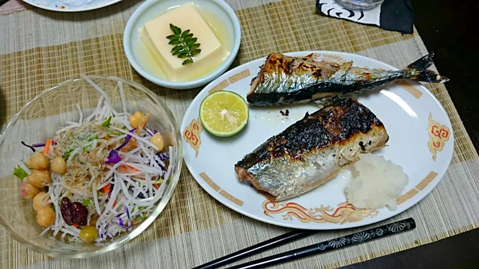 秋刀魚の塩焼き＆大根サラダ＆卵豆腐|まぐろさん