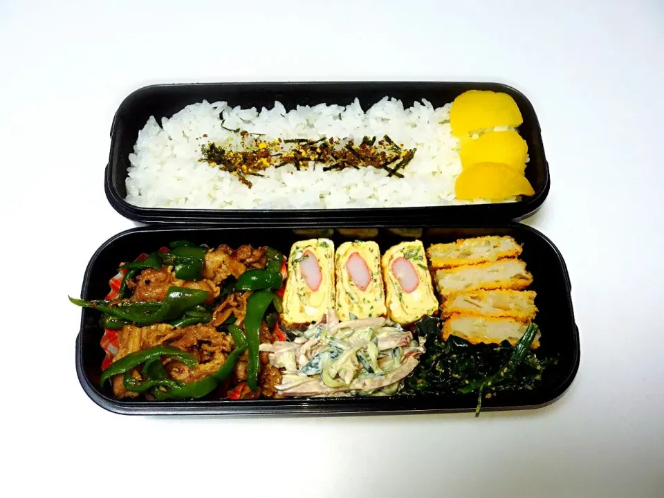 Snapdishの料理写真:ピーマンと豚肉の黒胡椒炒め弁当☆|Michiko  Arakiさん