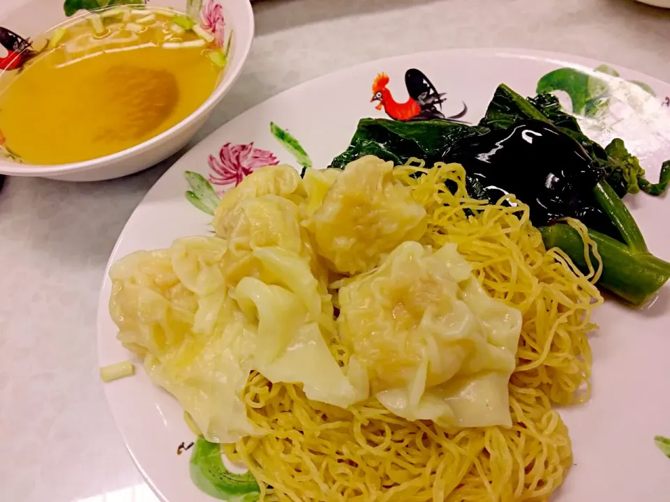 Snapdishの料理写真:Shrimp dumplings Noodles|🌷lynnlicious🌷さん