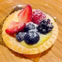 Snapdishの料理写真:Tartlets🍓🍓🍓|Sarahさん