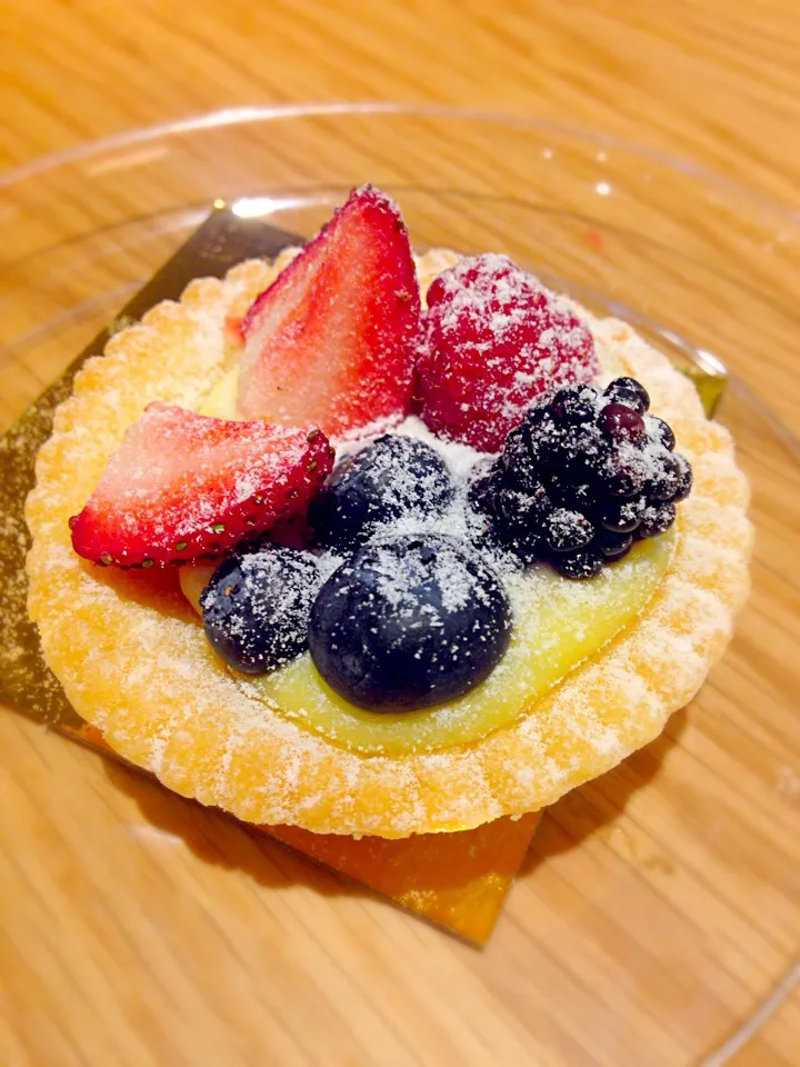 Snapdishの料理写真:Tartlets🍓🍓🍓|Sarahさん