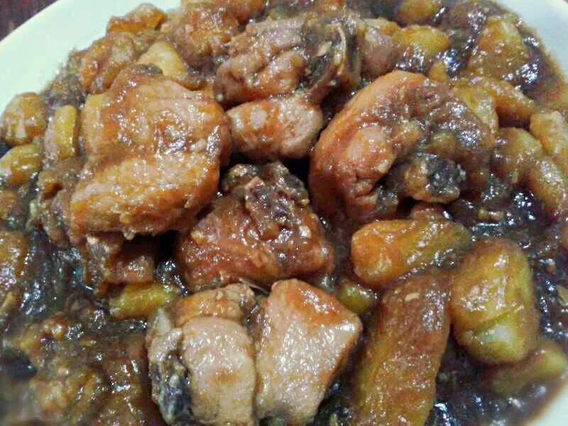 Snapdishの料理写真:Braised potatoes chicken. #homemade #Chinesecuisine #Meat #deliciousmeal #wholesomemeal #healthydiet|Kenex Kum Chee Kuanさん