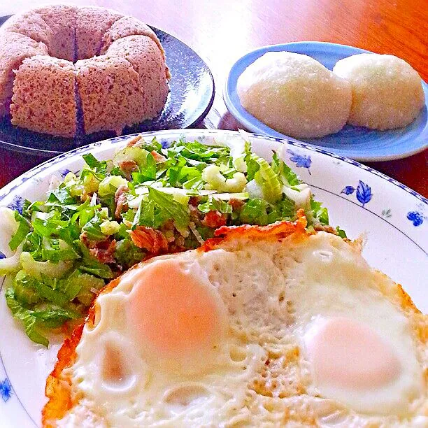 ❁低糖朝ごはん❁

〇おからレンジパン
〇セロリと鯖のサラダ
〇目玉焼き
〇サイリウムでおからずんだ餅|hirokoさん