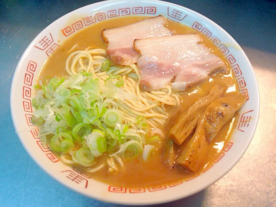 県下逸品ラーメン|草津の屋台　トタン家さん