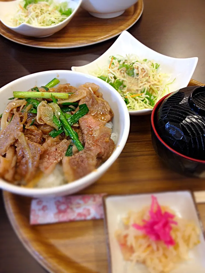 焼肉丼☆|よーよさん