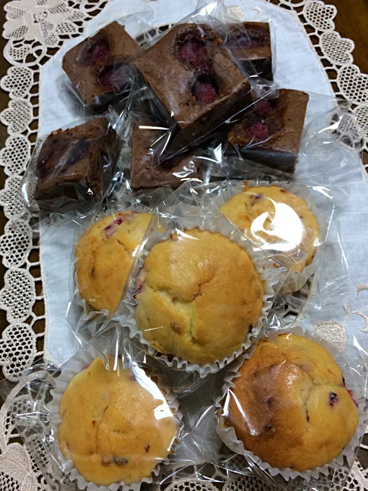 Mixed berry muffins and Raspberry chocolate brownie for the bazaar;)|aястасияさん