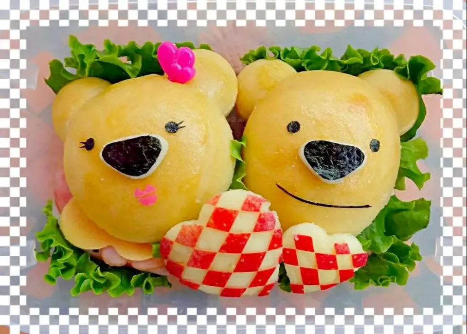 Snapdishの料理写真:米パンでくまさんサンドイッチ！rice bread teddy bear sandwich (•ө•)♡|The Reinhartsさん