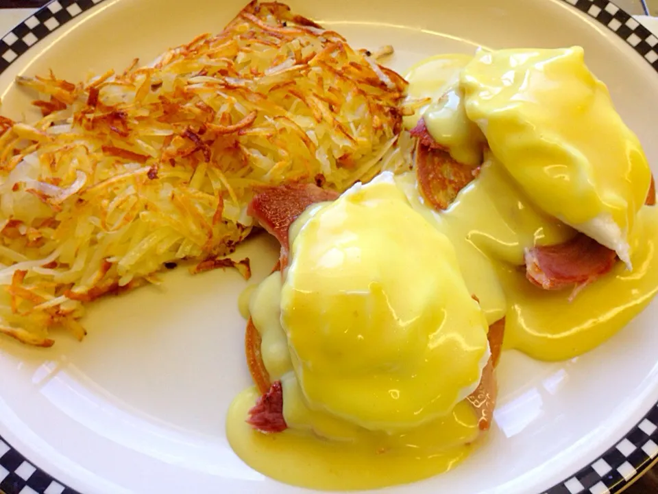 Eggs Benedict|Chef Ampさん